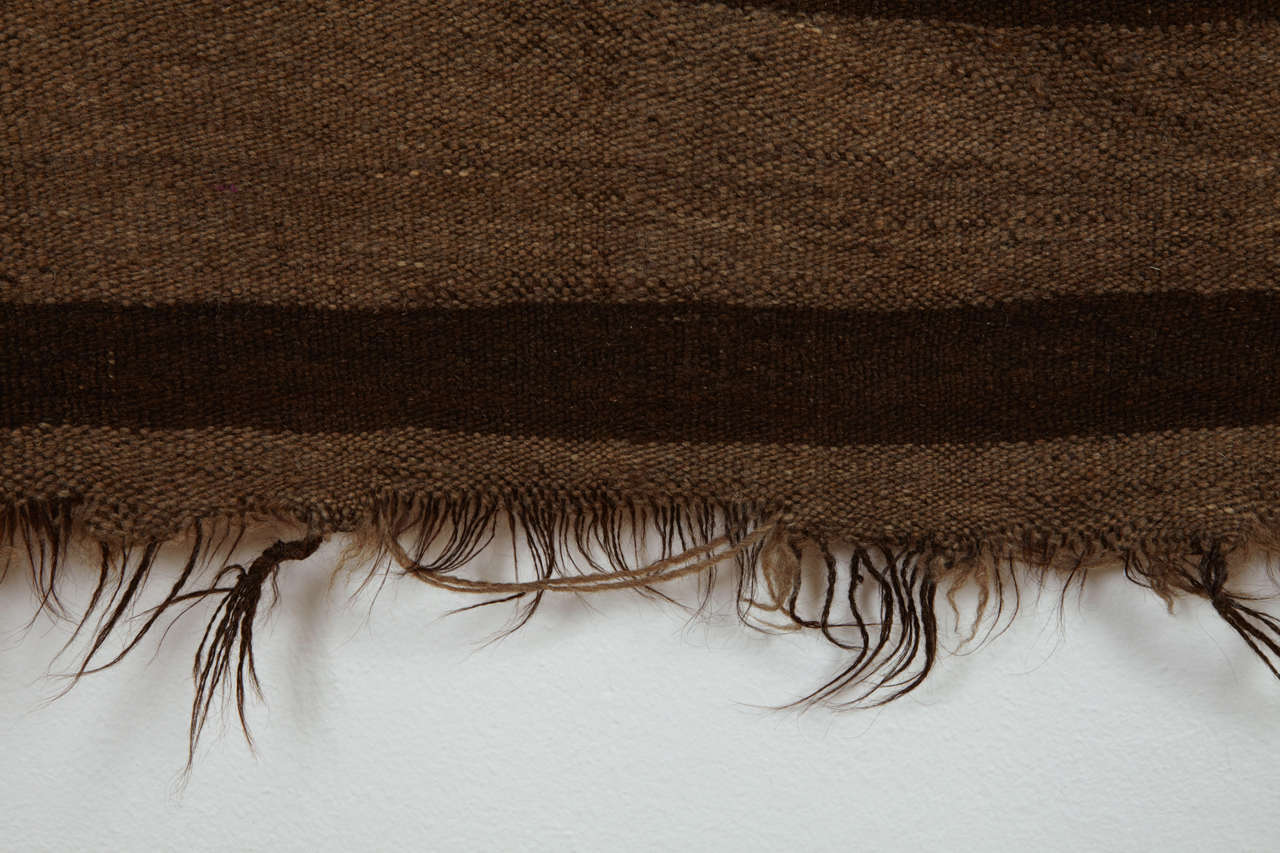 Vintage Moroccan Berber Mocha Wool Flat-Weave Rug In Excellent Condition In Milan, IT