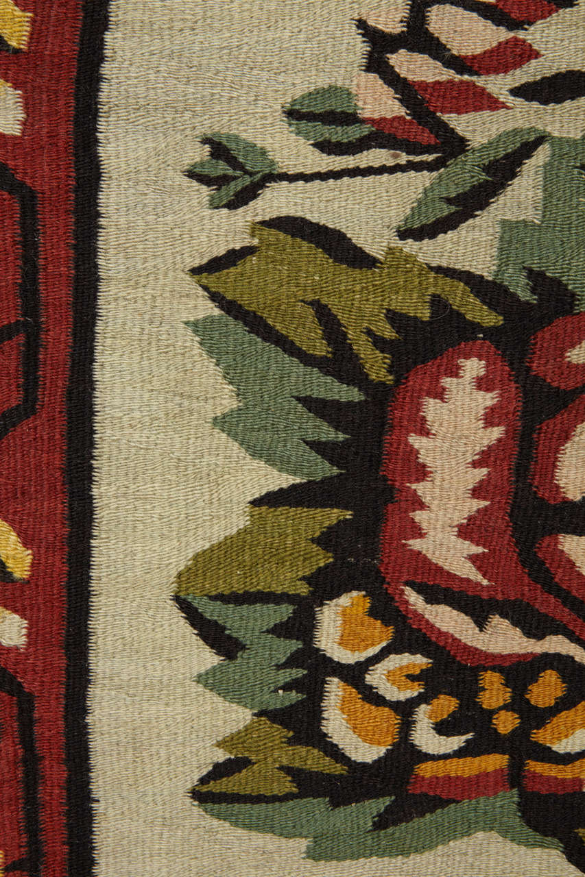 Pair of Fine Antique Bessarabian Kilim Rugs In Good Condition In Milan, IT