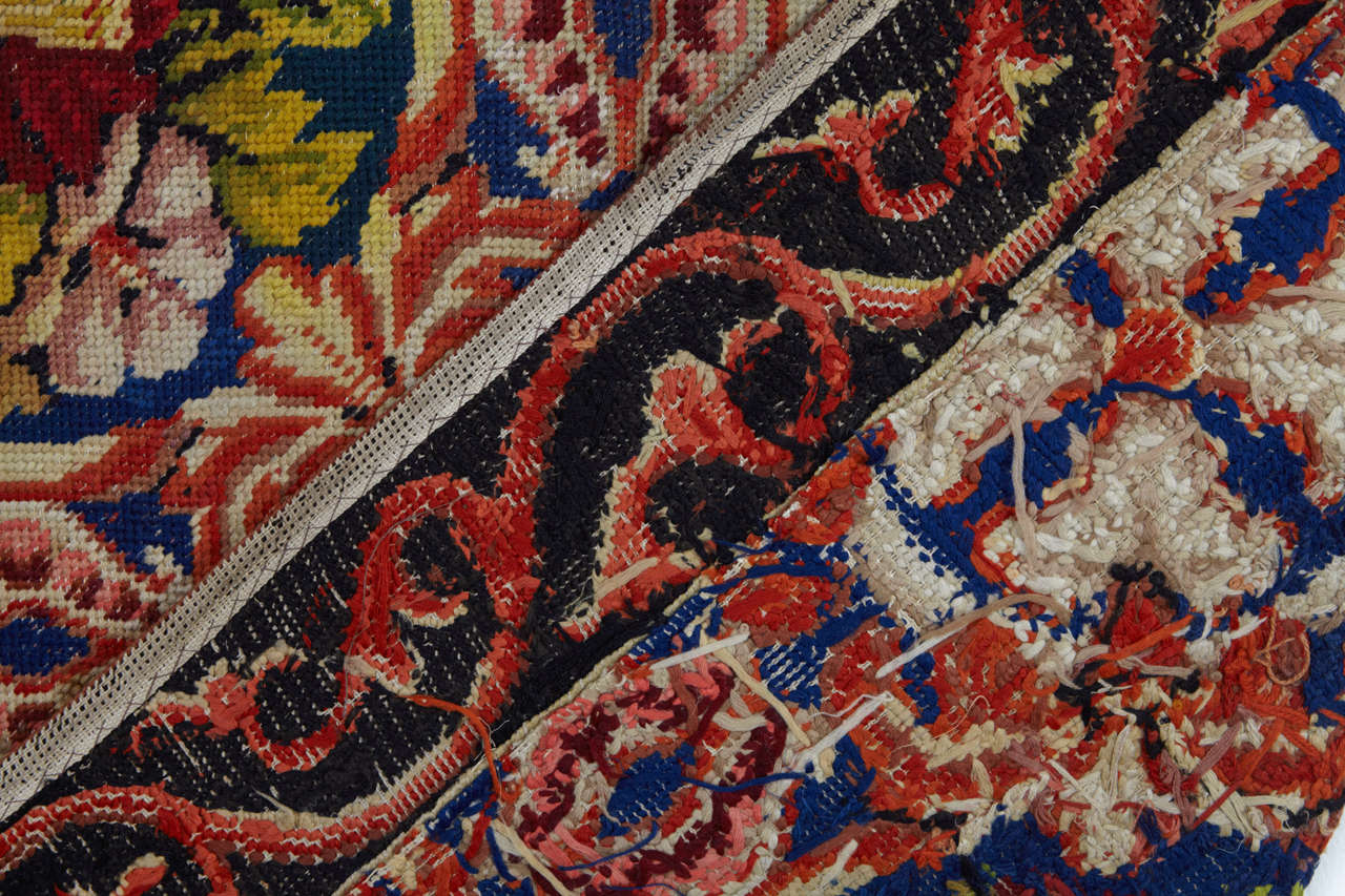 Antiker viktorianischer englischer Nadelspitze-Teppich, um 1860 im Zustand „Gut“ im Angebot in Milan, IT