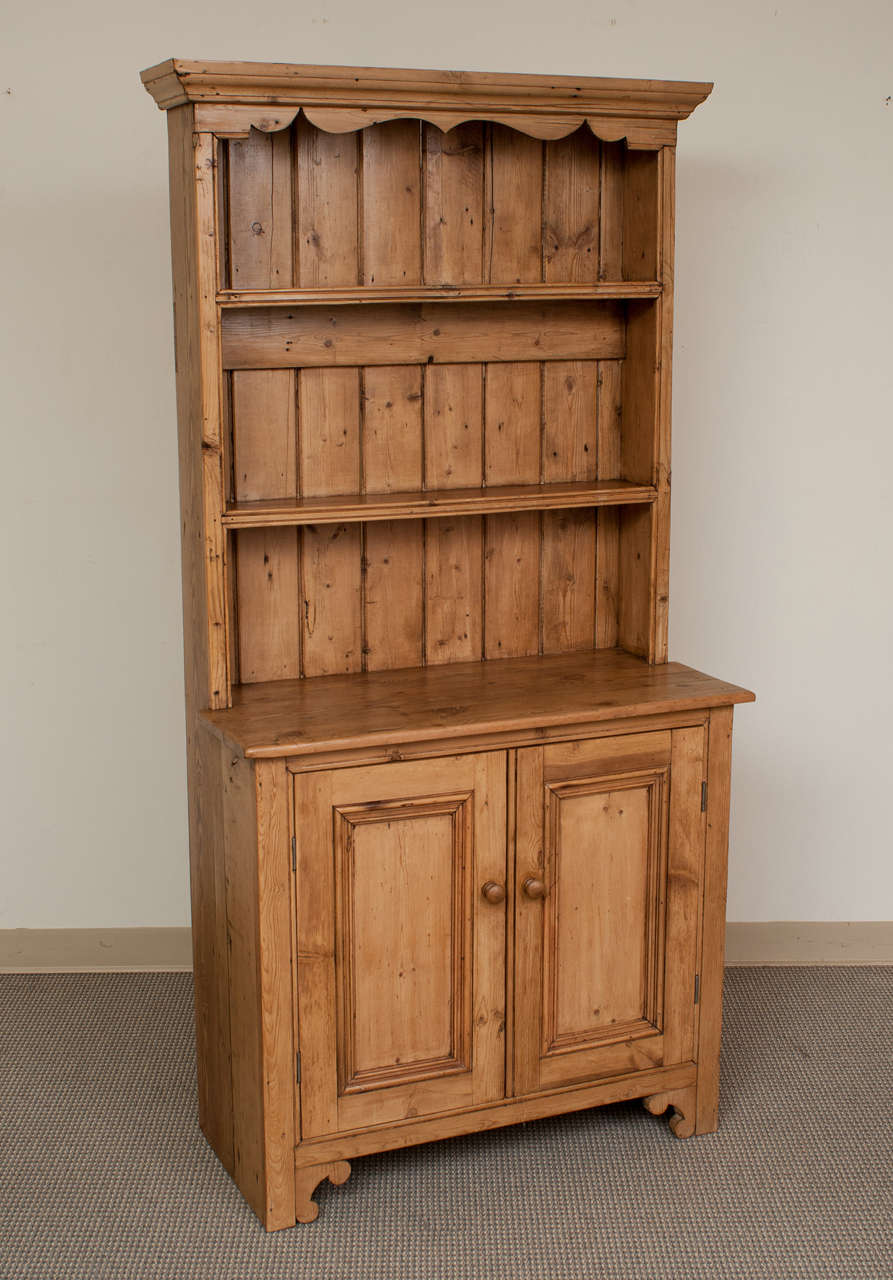 Pine Open Rack Dresser