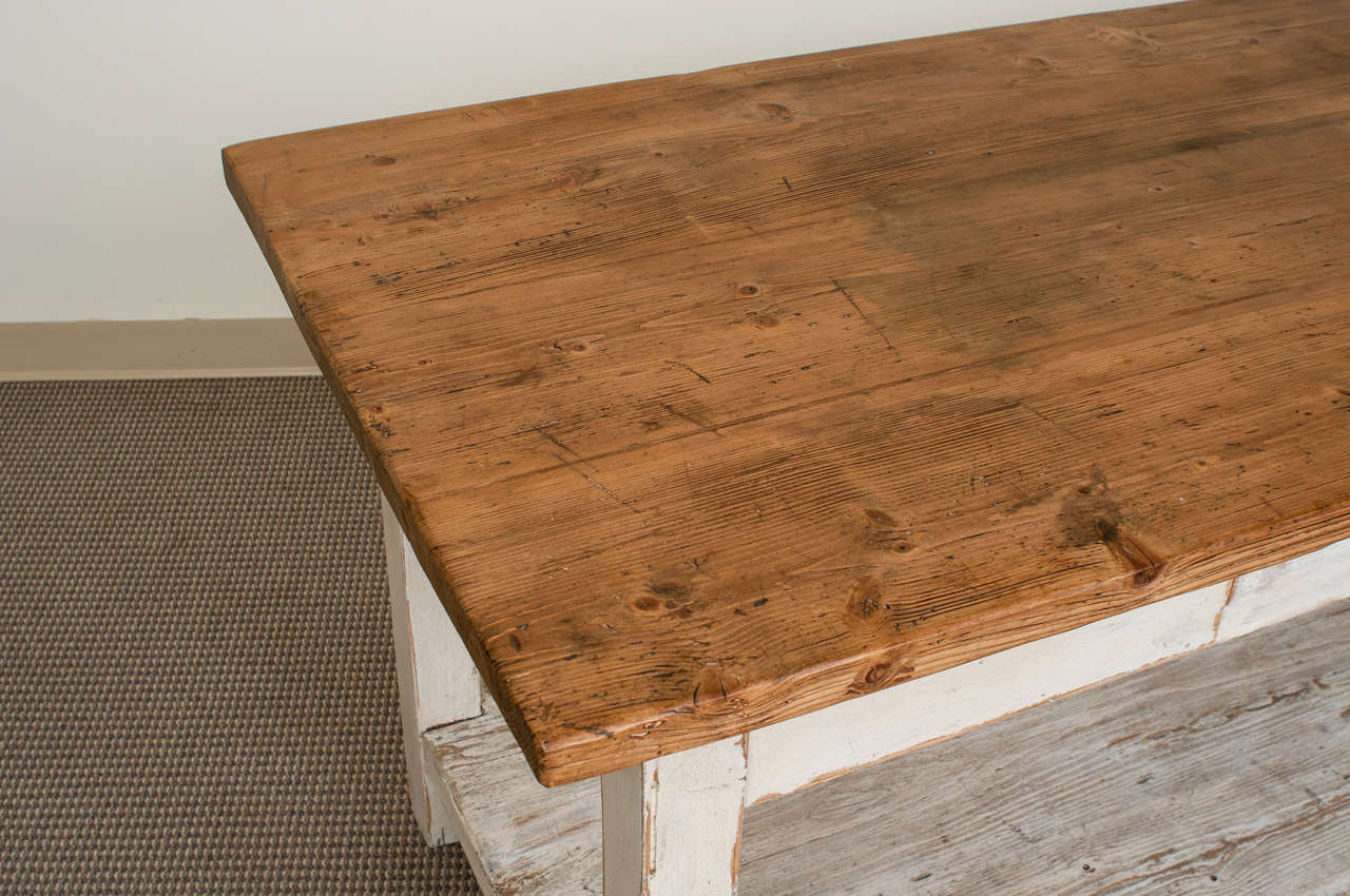 Pine Painted Work Table In Good Condition In Baltimore, MD