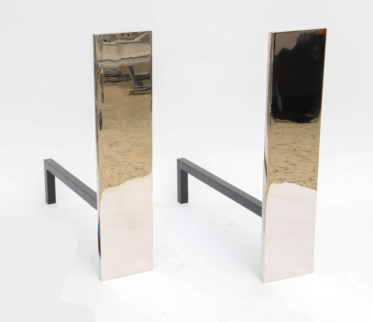 This stylish pair of custom "flat bar" andirons have been fabricated with the finest materials and will make a perfect addition to your home.

 