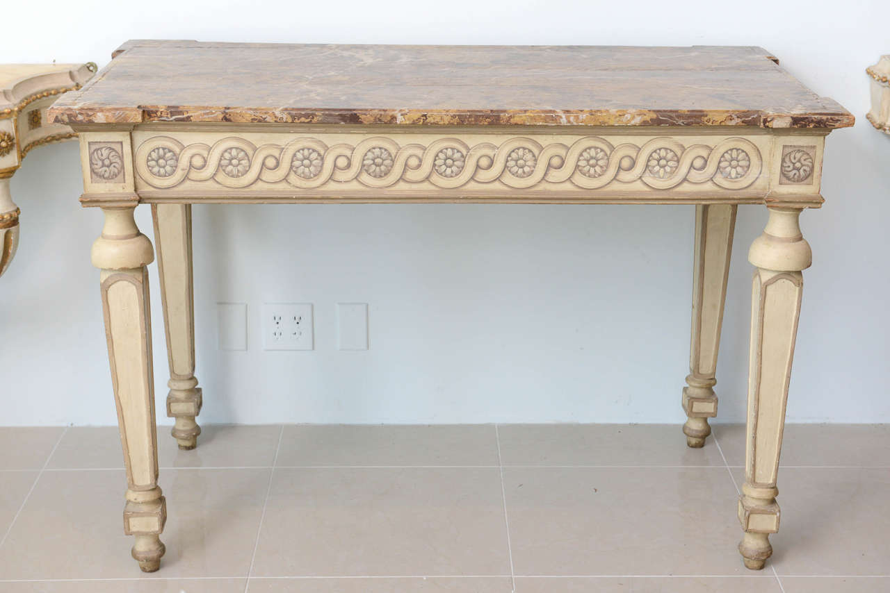 Neoclassical Italian Neoclassic Painted & Parcel-Gilt Console/Centre Table, Late 18th Century For Sale