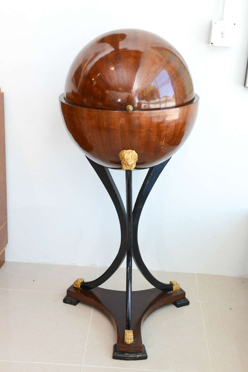 Fine Biedermeier Mahogany, Ebonized and Parcel-Gilt Globe Form Work Desk For Sale 3