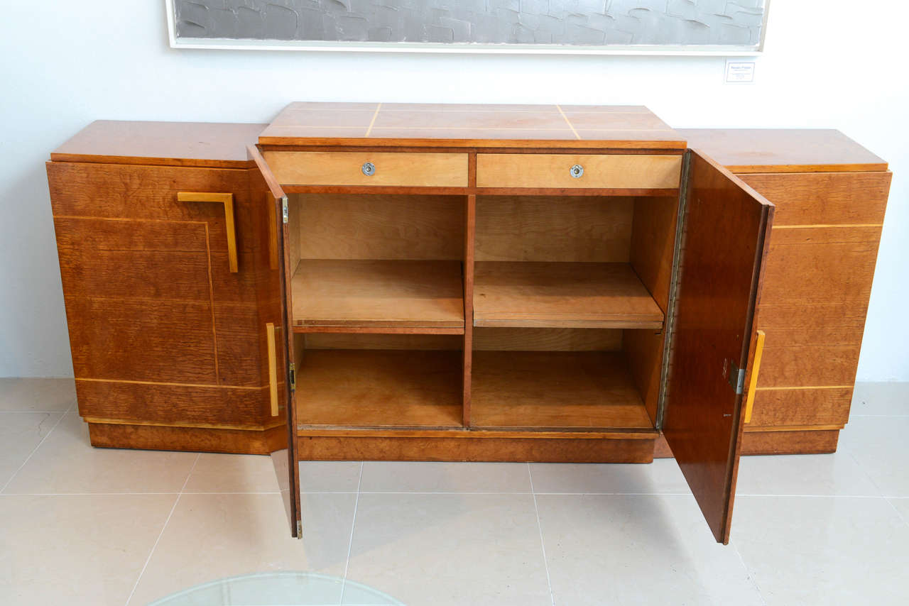 Late Art Deco Birds-Eye Maple and Maple Inlaid Credenza, Eli Jacques Kahn For Sale 1