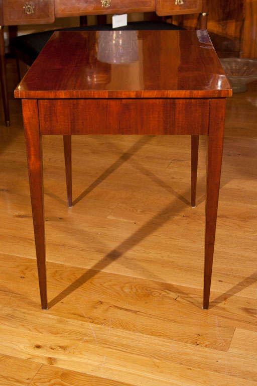Continental Neoclassic Table In Excellent Condition For Sale In Westport, CT