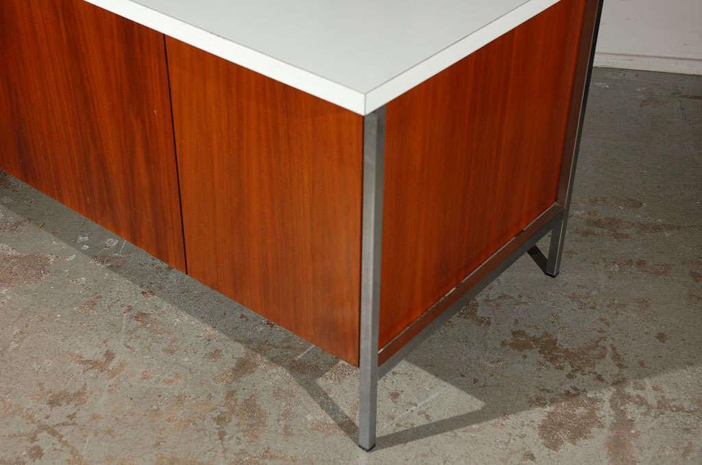 Desk by Florence Knoll 5