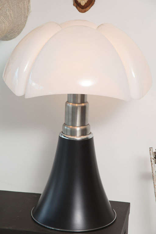 Pipistrello Lamp by Gae Aulenti for Martinelli Luce 6