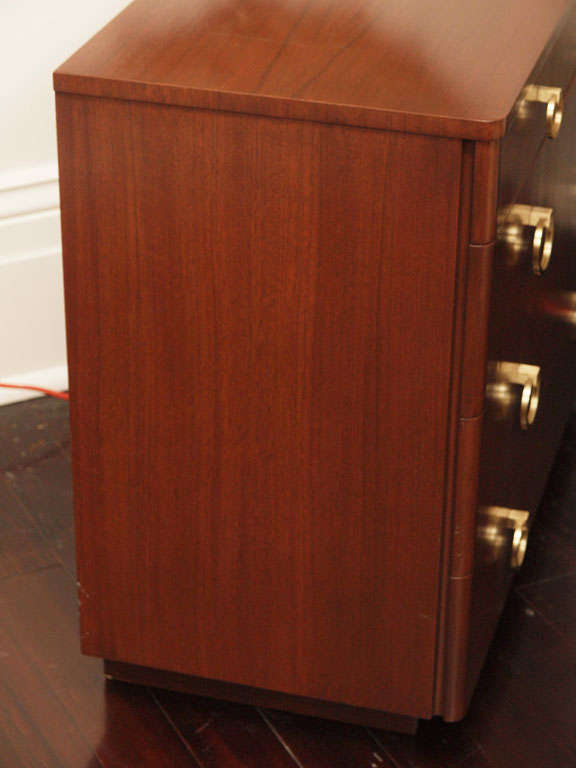 Mid-Century Four-Drawer Chest For Sale 3
