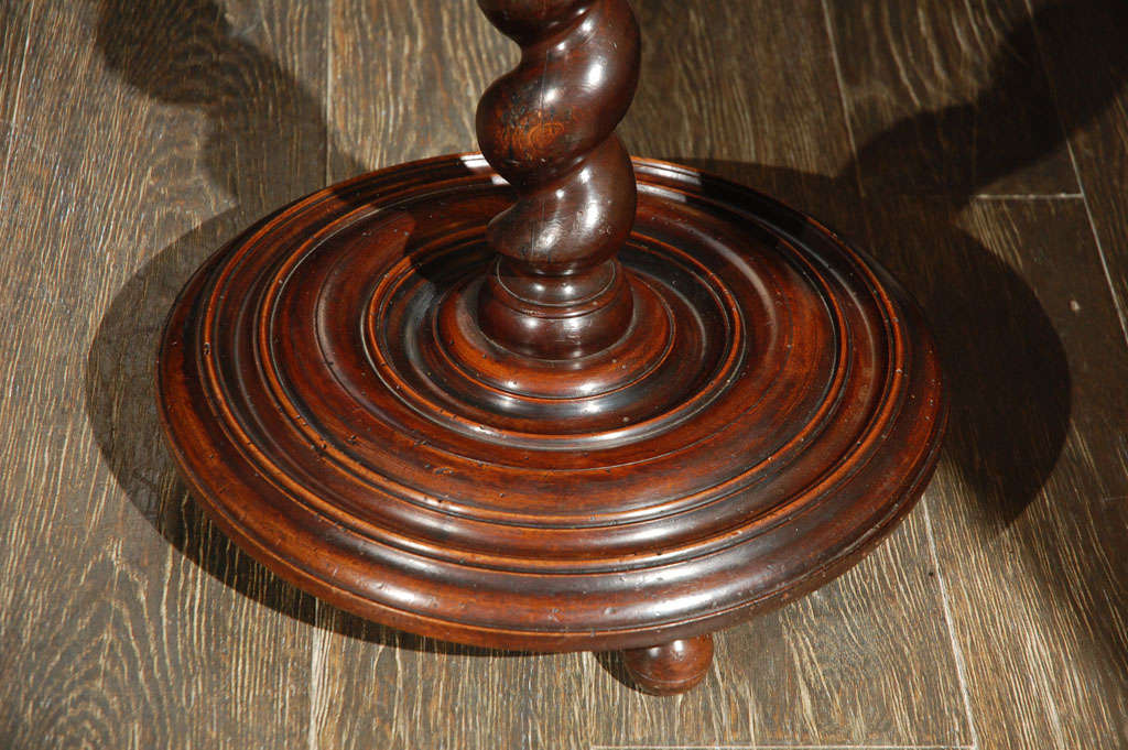 French Barley Twist Pedestal Table, Circa 1780 In Good Condition In Los Angeles, CA