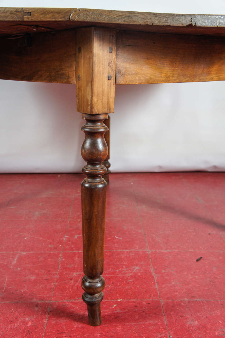 antique round drop leaf table