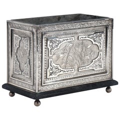 Aesthetic Movement Jardinera rectangular plateada con forro original