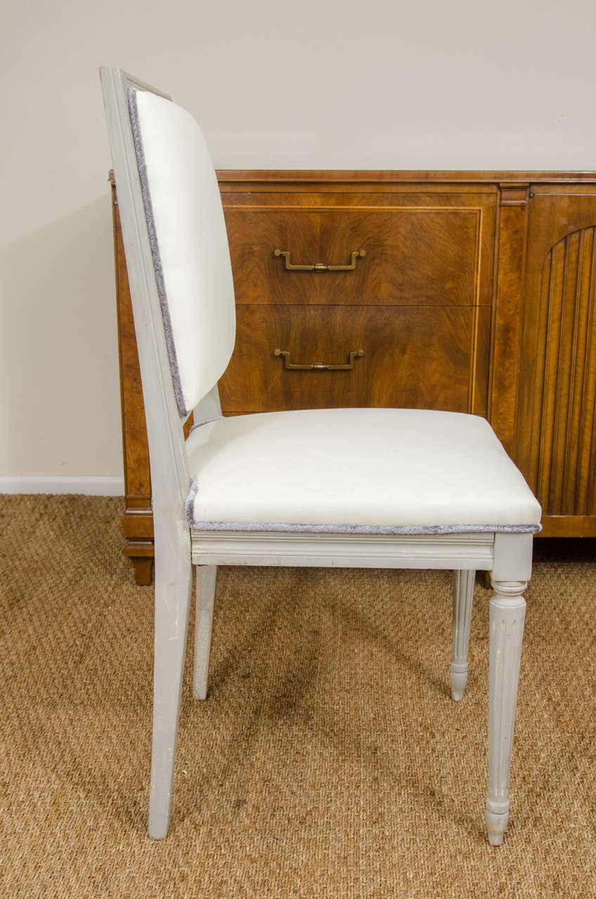 Set of Louis XVI Style Dining Chairs In Good Condition In New York, NY