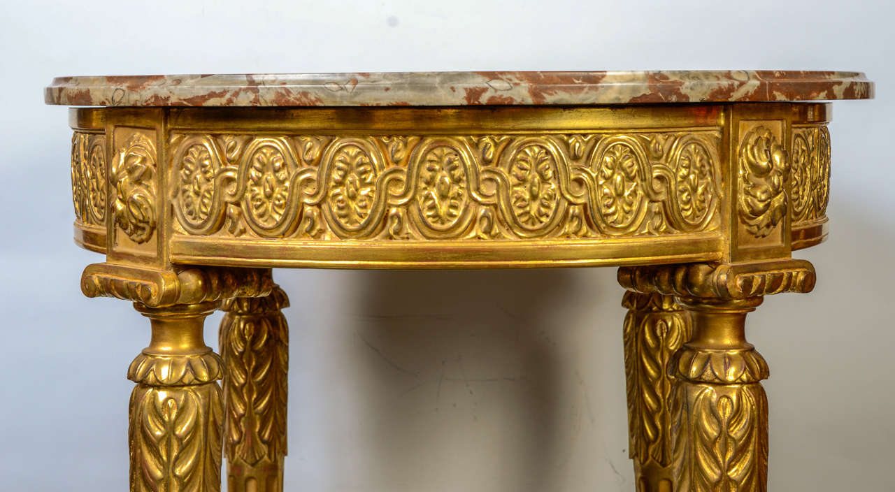 Round Gilded Wood Table In Excellent Condition For Sale In Paris, FR