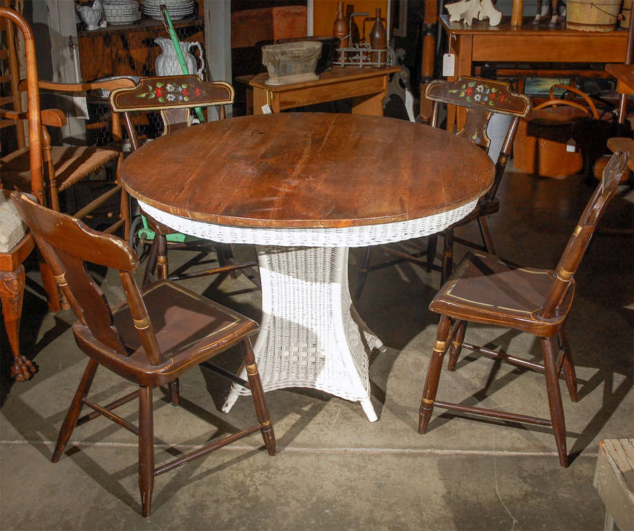 Antique American Wicker Table 4