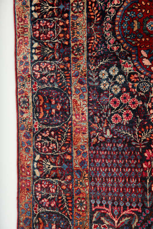 Antique 1890s Persian Amoghli Rug, Wool, 5' x 8' In Excellent Condition For Sale In New York, NY