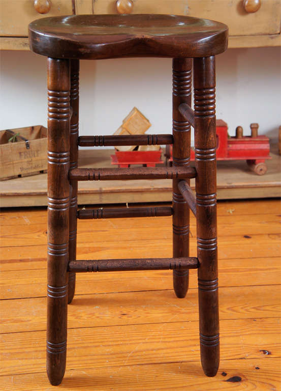English Saddle Seat Pub Stools In Excellent Condition In Sheffield, MA