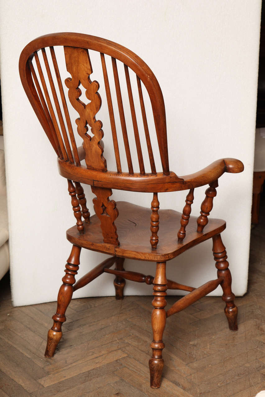Pair of 19th Century Windsor Chairs 6