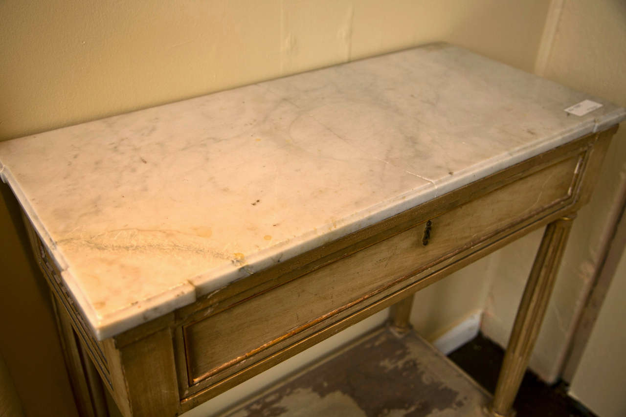 French Louis XVI Style Distress Painted And Parcel Gilt Side Table Marble Top In Good Condition In Stamford, CT
