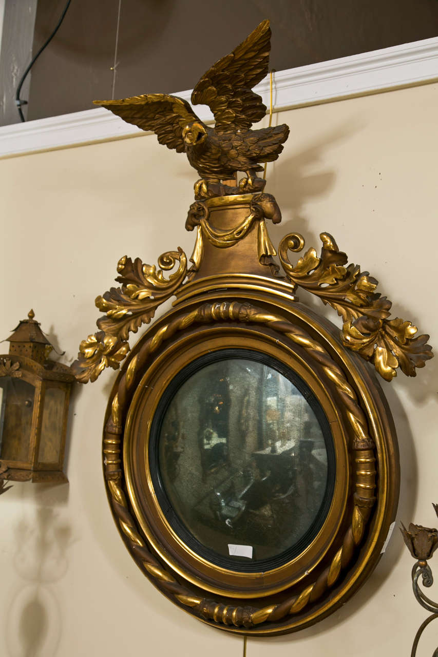 American Federal Style Eagle Convex Mirror In Good Condition In Stamford, CT
