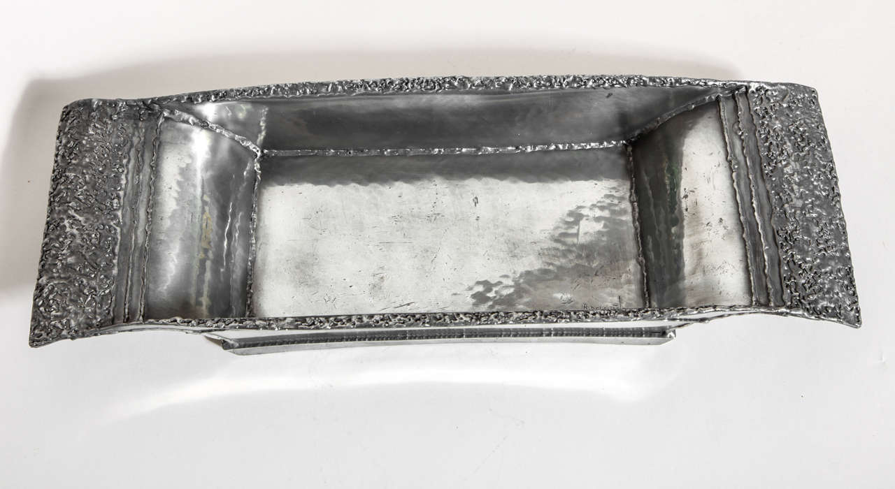 René Delavan French Art Deco Dinanderie Pewter Rectangular Coupe In Good Condition For Sale In New York, NY