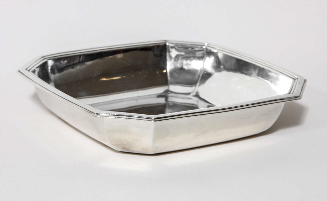 Gustave Keller Frѐres French Art Deco Five-Piece Sterling Silver Serving Set For Sale 4