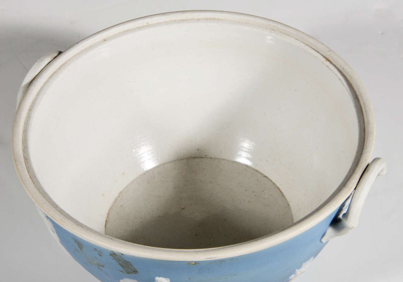 English Wedgwood Bluedip Jasperware Stoneware Covered Potpourri Bowl For Sale at 1stDibs