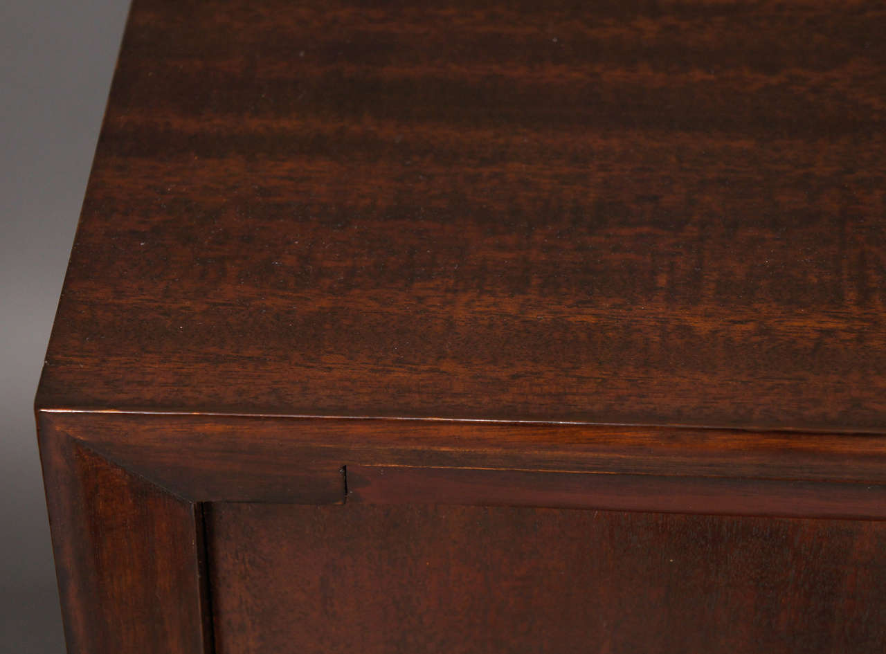 Pair of Kittinger Bedside For Sale at 1stDibs