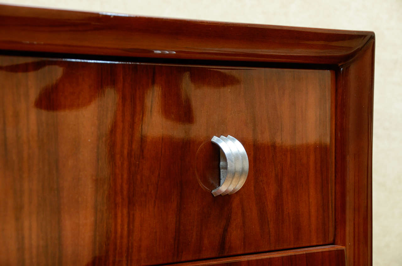 Wood 1940s Chest of Drawers in Walnut For Sale