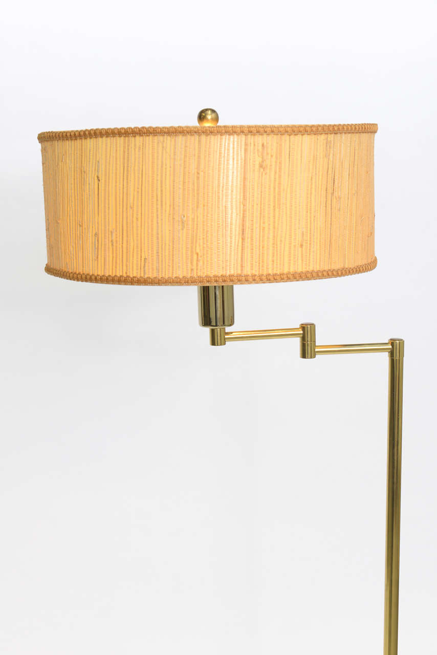 Mid-Century Modern Laurel Brass Nessen Style Floor Lamp For Sale
