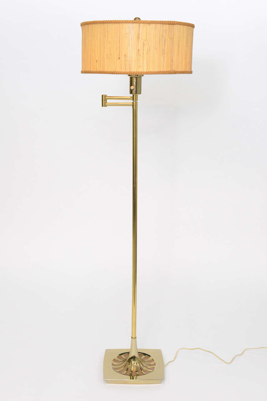 Laurel Brass Nessen Style Floor Lamp In Good Condition For Sale In Miami, FL
