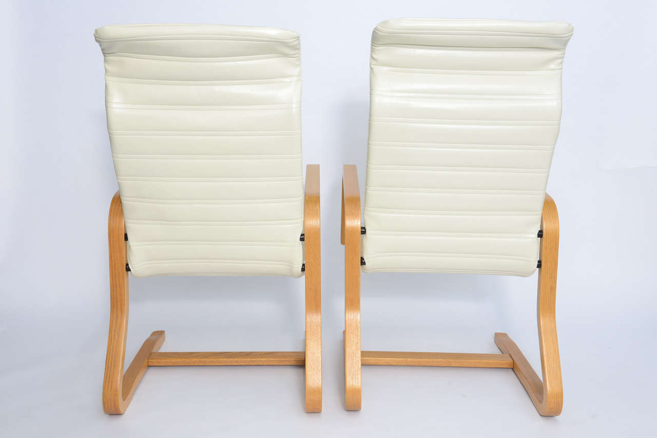 Thonet Bentwood Cantilever Lounge Chairs In Excellent Condition In Miami, FL