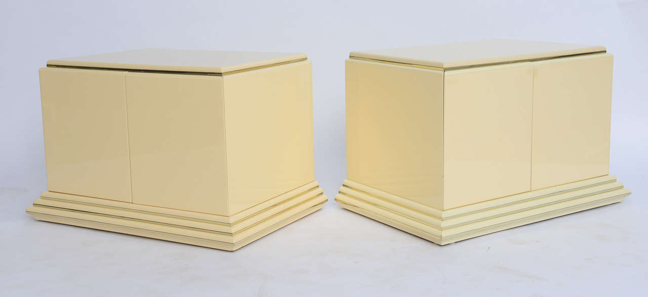 Canadian Pair of Rougier Streamline Moderne Style Cream Lacquer Bedside Tables