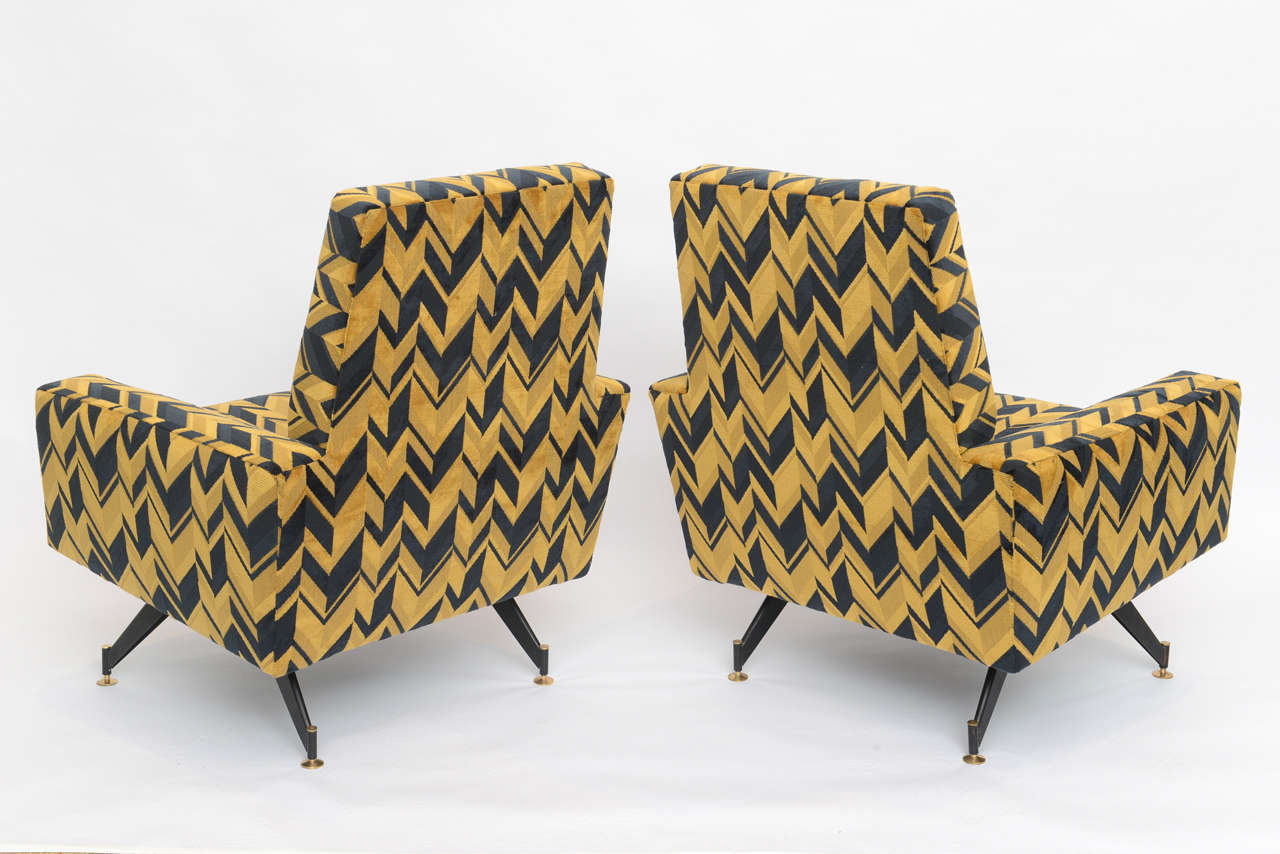 Original Pair of Chic Lounge Chairs by Osvaldo Borsani 1
