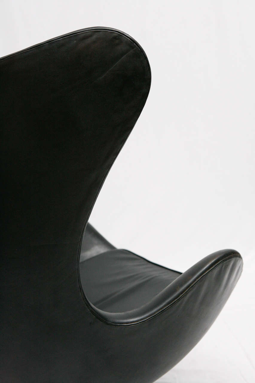 Danish Vintage Black Leather Arne Jacobsen Egg Chair