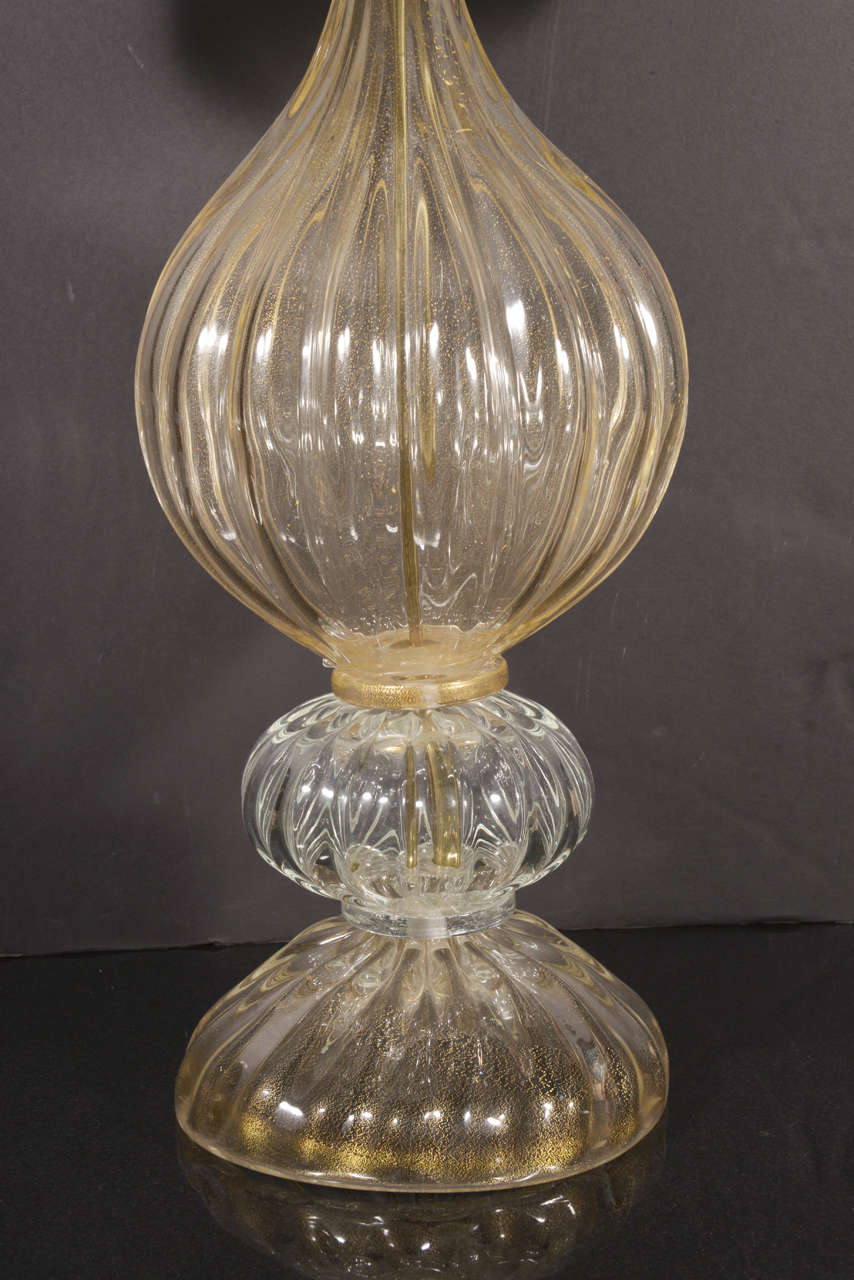 A Pair Of Pale Gold Murano Lamps By Seguso In Excellent Condition For Sale In Dallas, TX