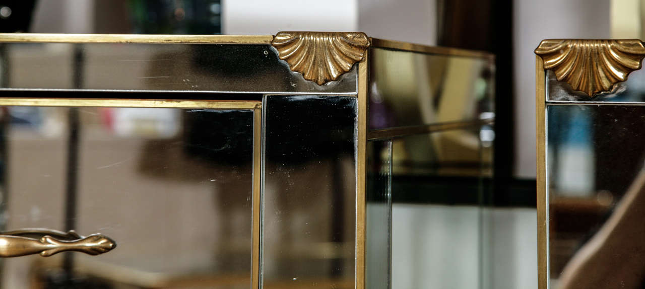 Pair of Italian mirrored chest of drawers