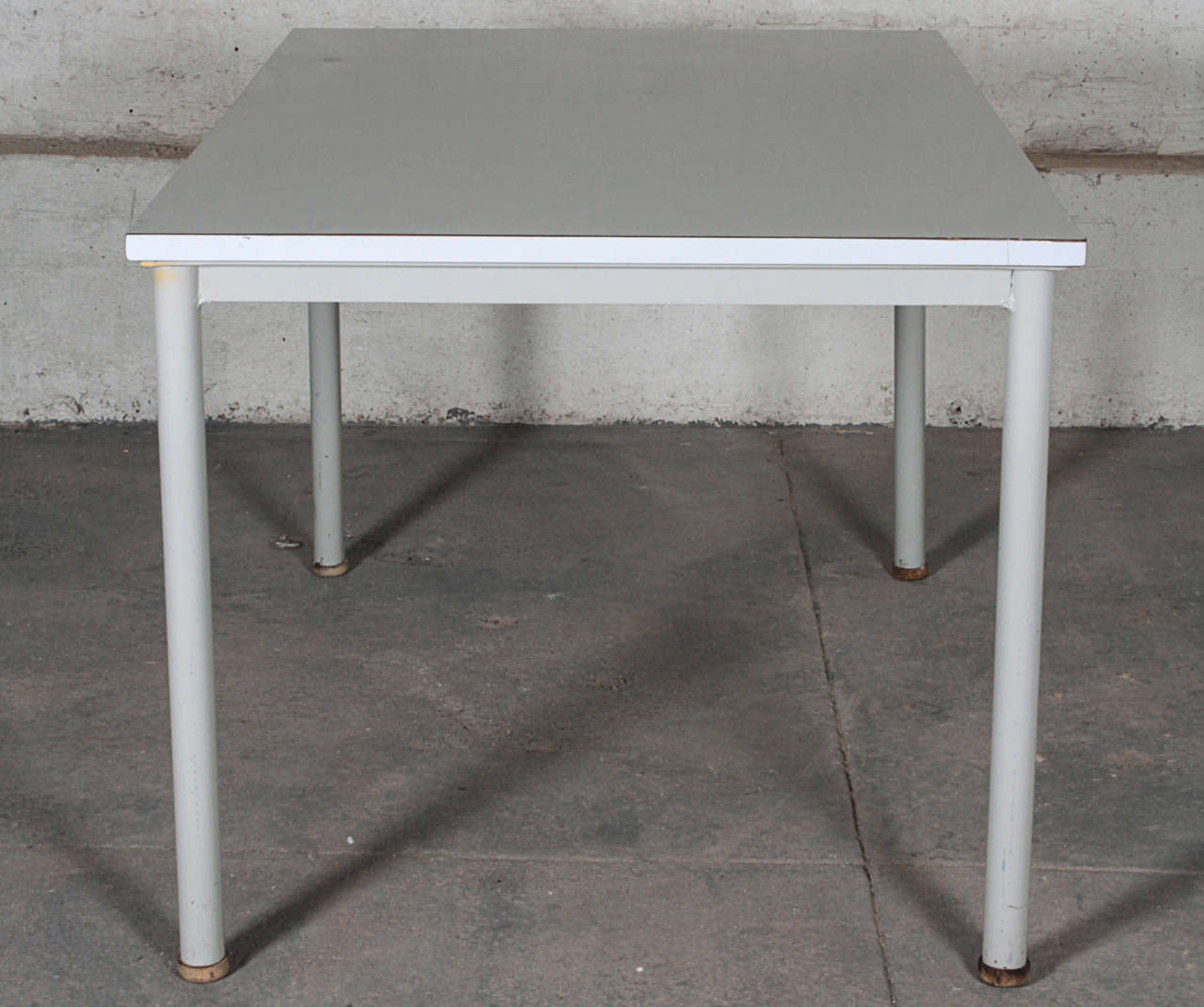 Le Corbusier, Table In Excellent Condition In New York, NY