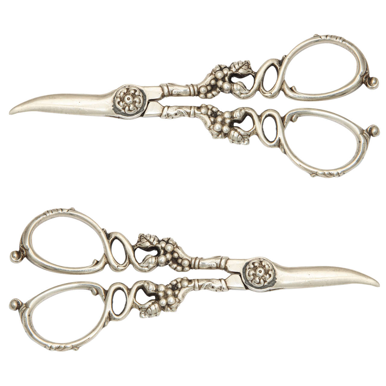 Gorgeous Victorian Era Sterling Silver Grape Shears Scissors