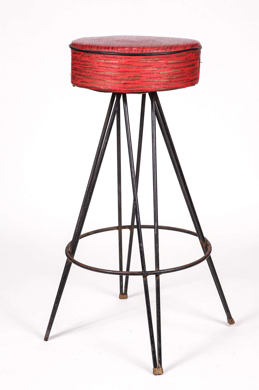 1950s Red Vinyl Stools with Hairpin Legs In Good Condition For Sale In Los Angeles, CA