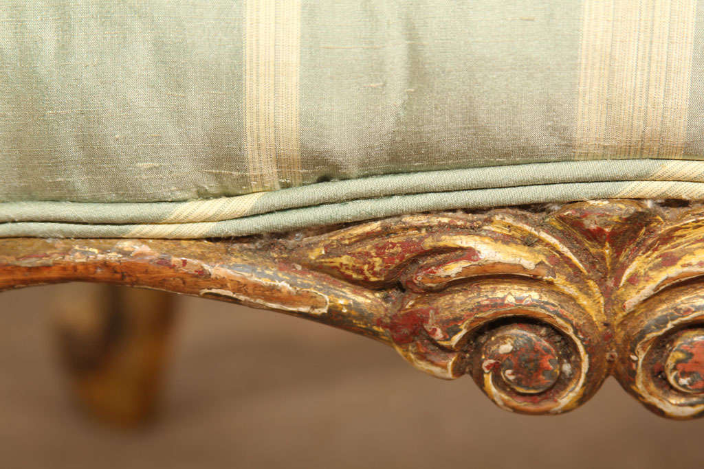 Italian painted and gilded footstool For Sale 5