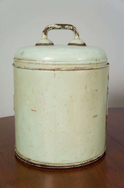 American Two Cake Tins in Green Paint with Handles For Sale