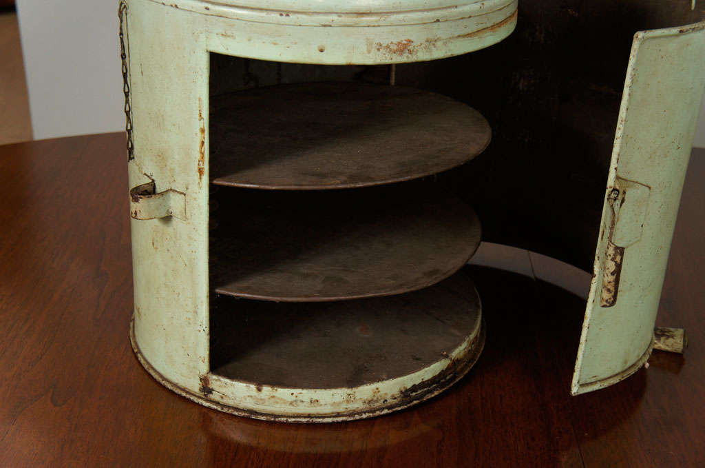 Mid-20th Century Two Cake Tins in Green Paint with Handles For Sale