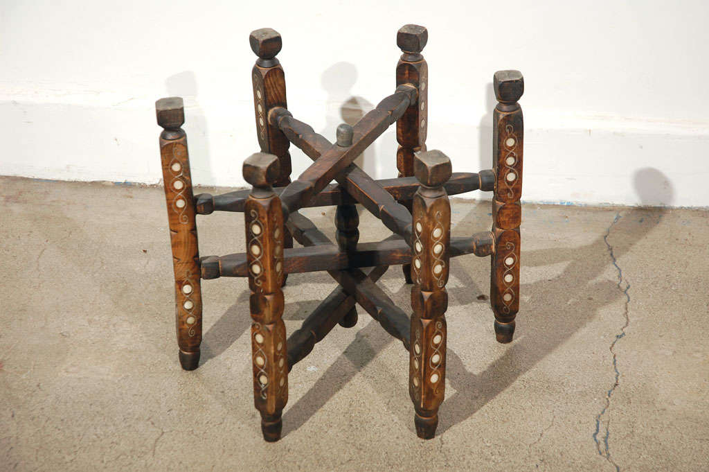 Moroccan Brass Tray Table on folding stand In Fair Condition In North Hollywood, CA