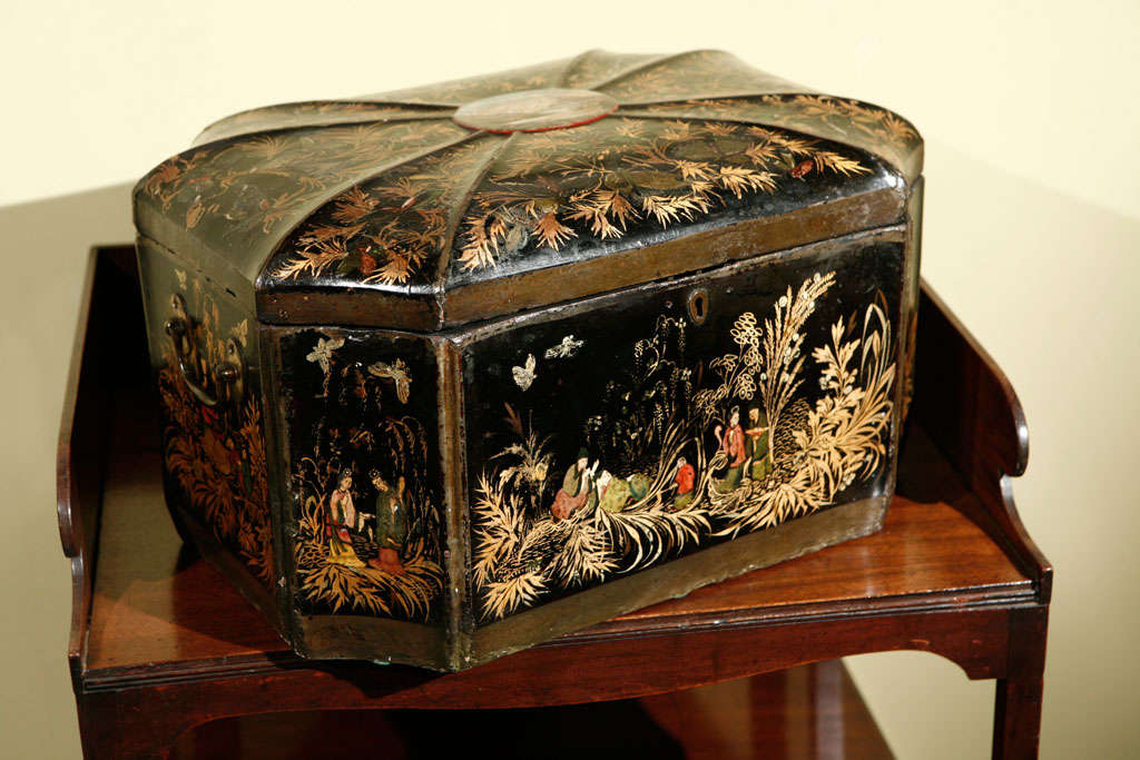 A  Chinese Export Lacquer Box, c. 1820 6