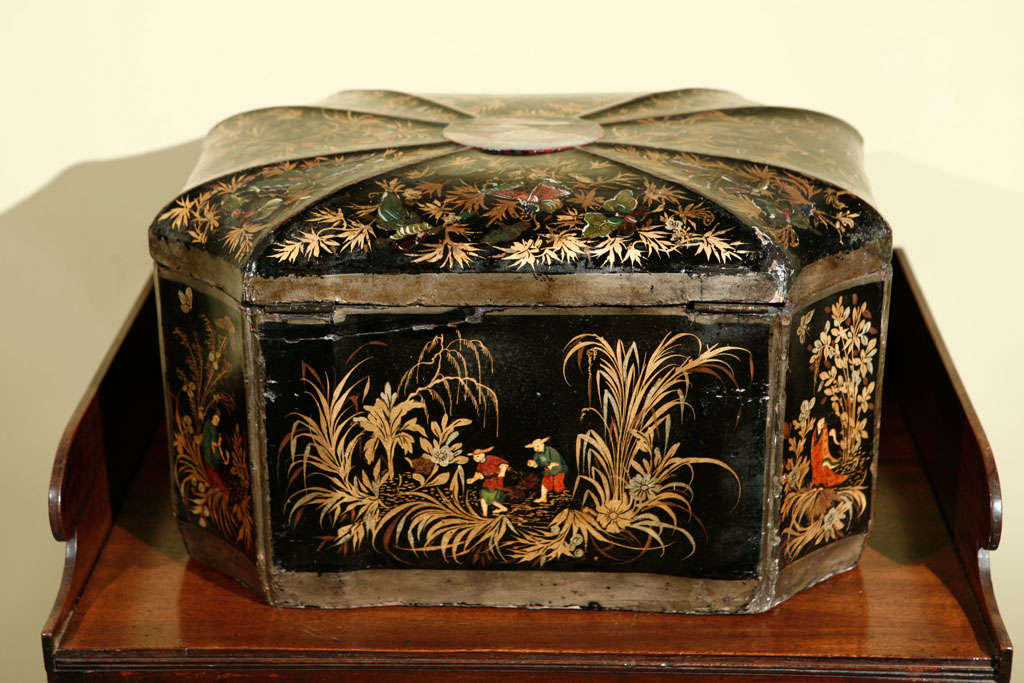 A  Chinese Export Lacquer Box, c. 1820 3