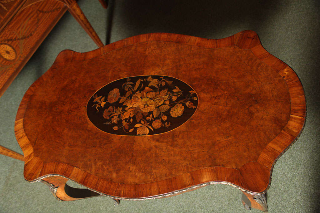 A Fine English Burr Walnut Centre Table, circa 1860. For Sale 3