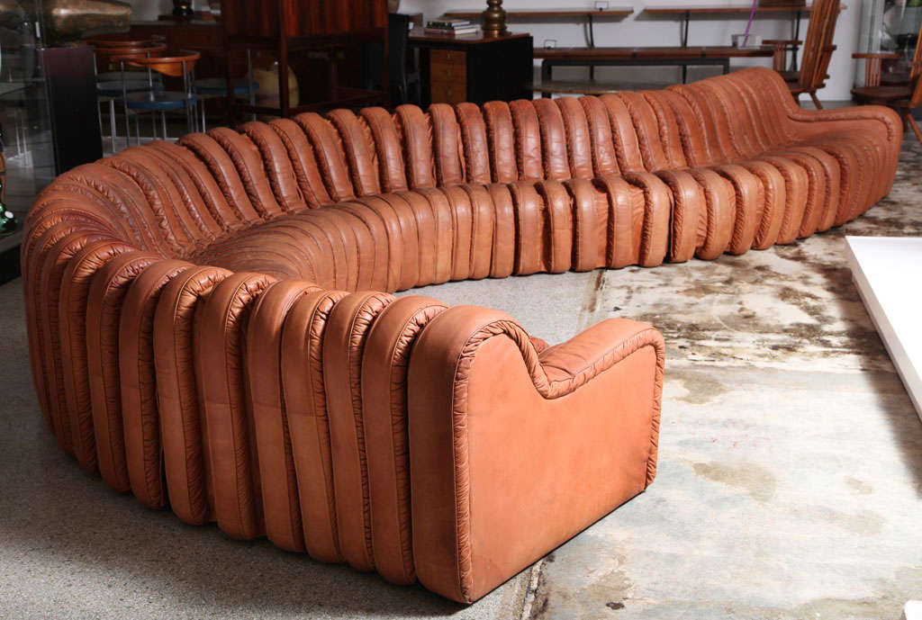 Large non stop leather sofa in the manner of Ueli Berger, Elenora Peduzzi-Riva and Heinz Ulrich for De Sede. Sofa is by Casa Bella and has multiple configurations.

*Notes: There is no sales tax on this item if it is being shipped out of the state
