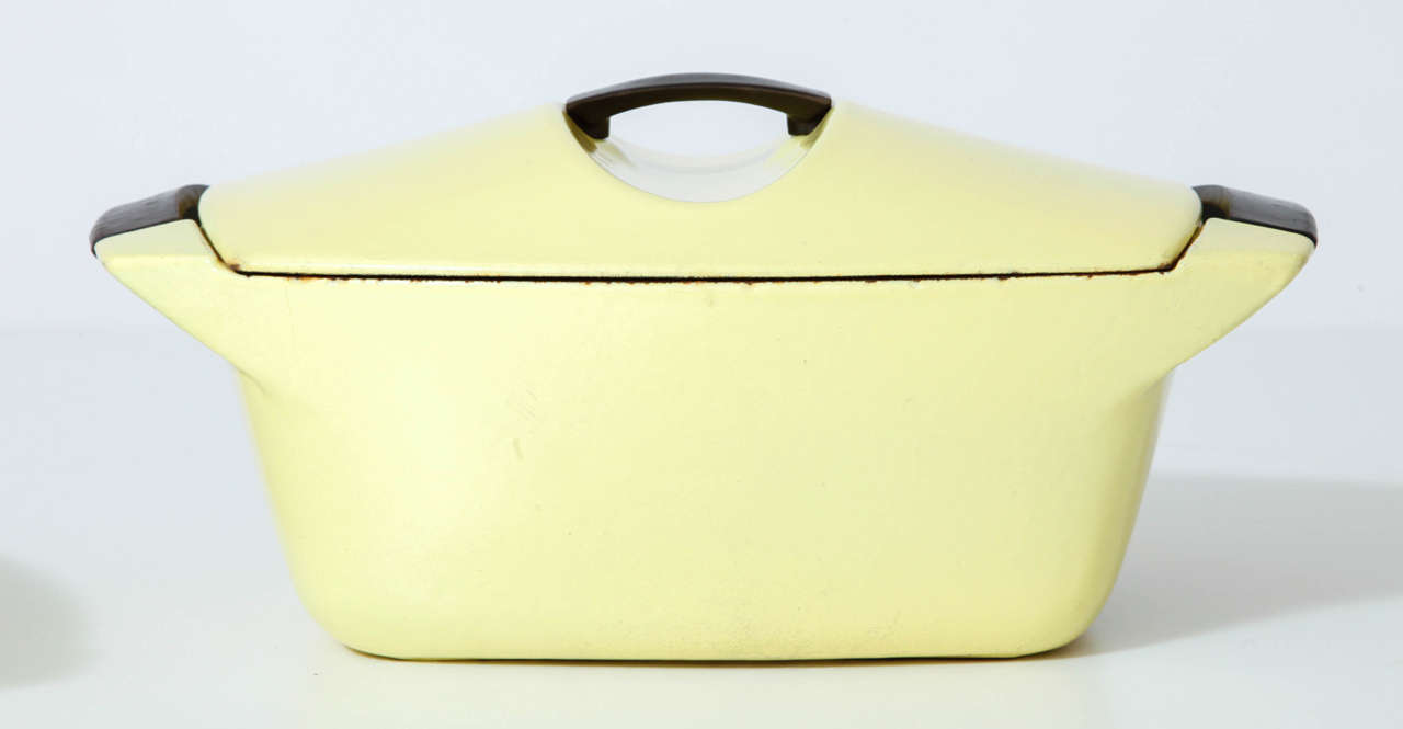 Pan or Casserole by Raymond Loewy for Le Creuset.
Heavy quality.
Mint condition.