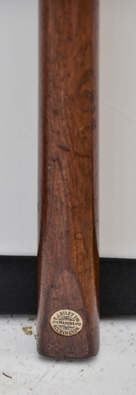English Victorian Tole Pool Cue Case and Pool Cue In Good Condition In Southampton, NY